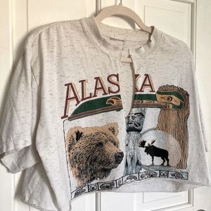 vintage cropped alaska graphic tee